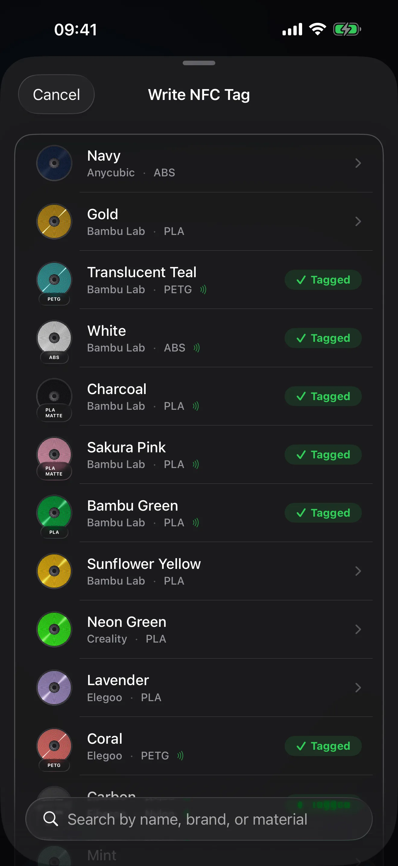 Writing an NFC spool tag in Spool: the spool list with tagged spools marked